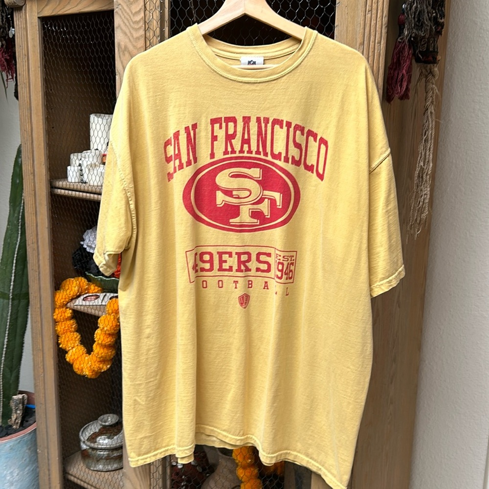 NFL Team Apparel Yellow San Fransisco 49ers T-Shirt